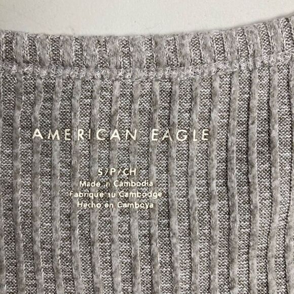 AMERICAN EAGLE OUTFITTERS Gray Long Sleeve V-Neck Sweater Size Small - Picture 7 of 9
